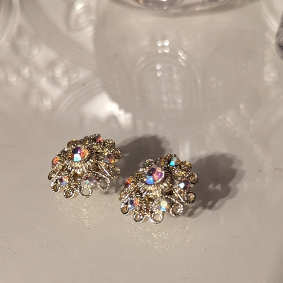 Vintage Multi-colored Diamonté Aurora Ab Crystals Clip-on Earrings - Picture 2 of 4